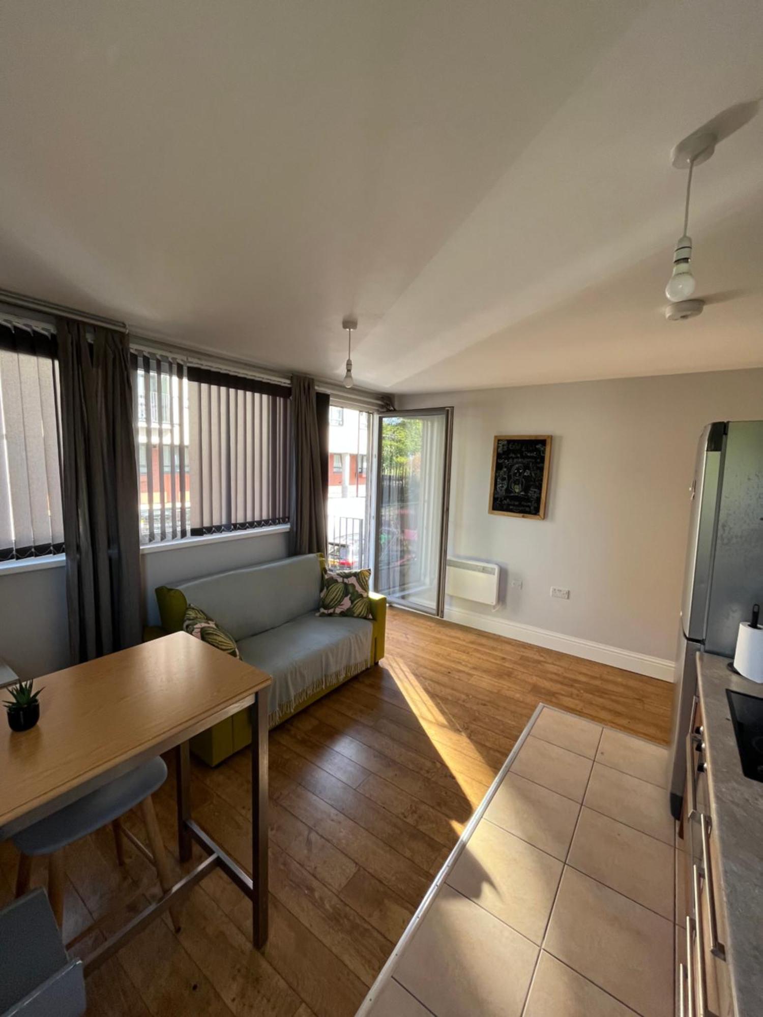 Modern Flat Near Transports * Лондон
