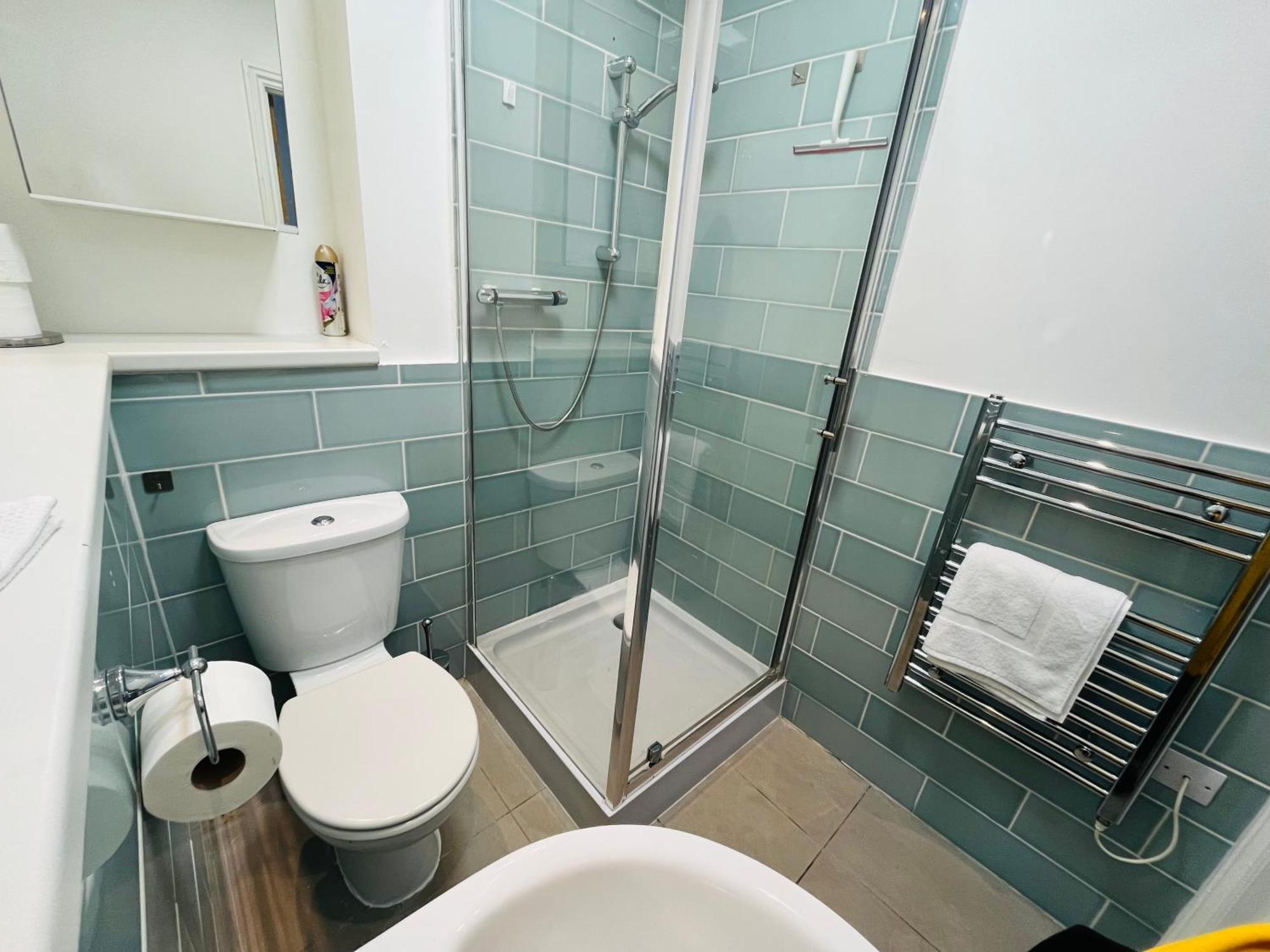 Modern Flat Near Transports Апартаменты *