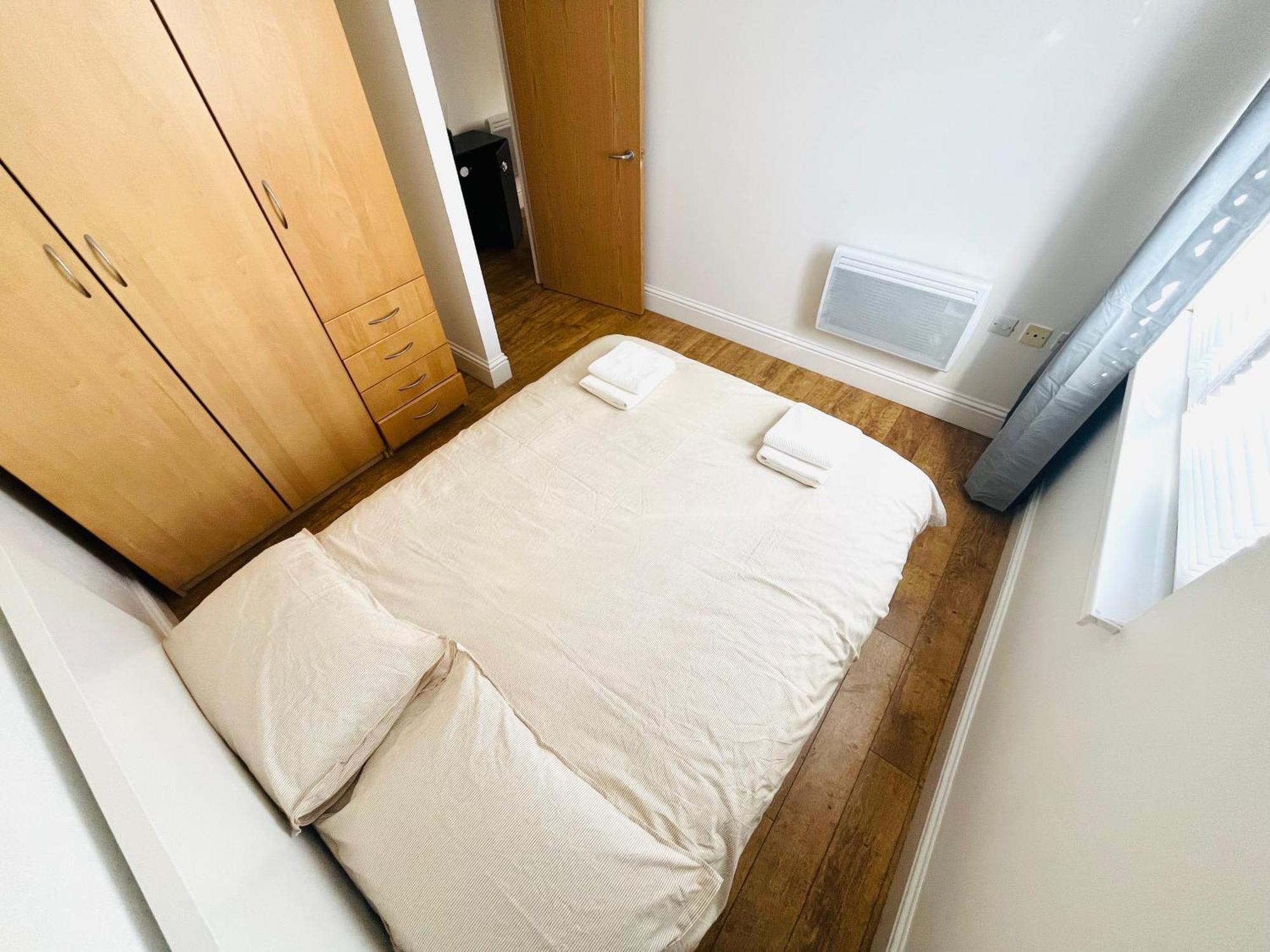 Modern Flat Near Transports Апартаменты Лондон