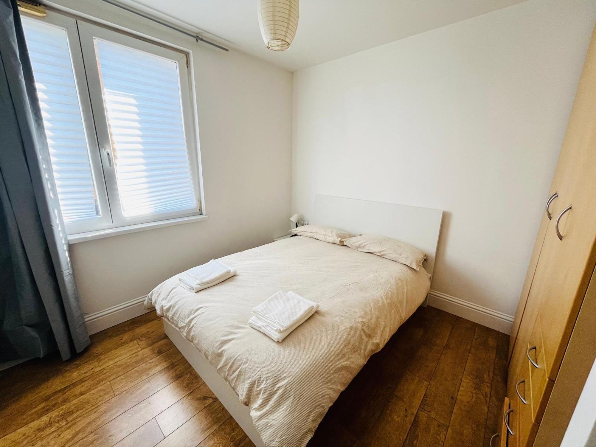 Апартаменты Modern Flat Near Transports Лондон