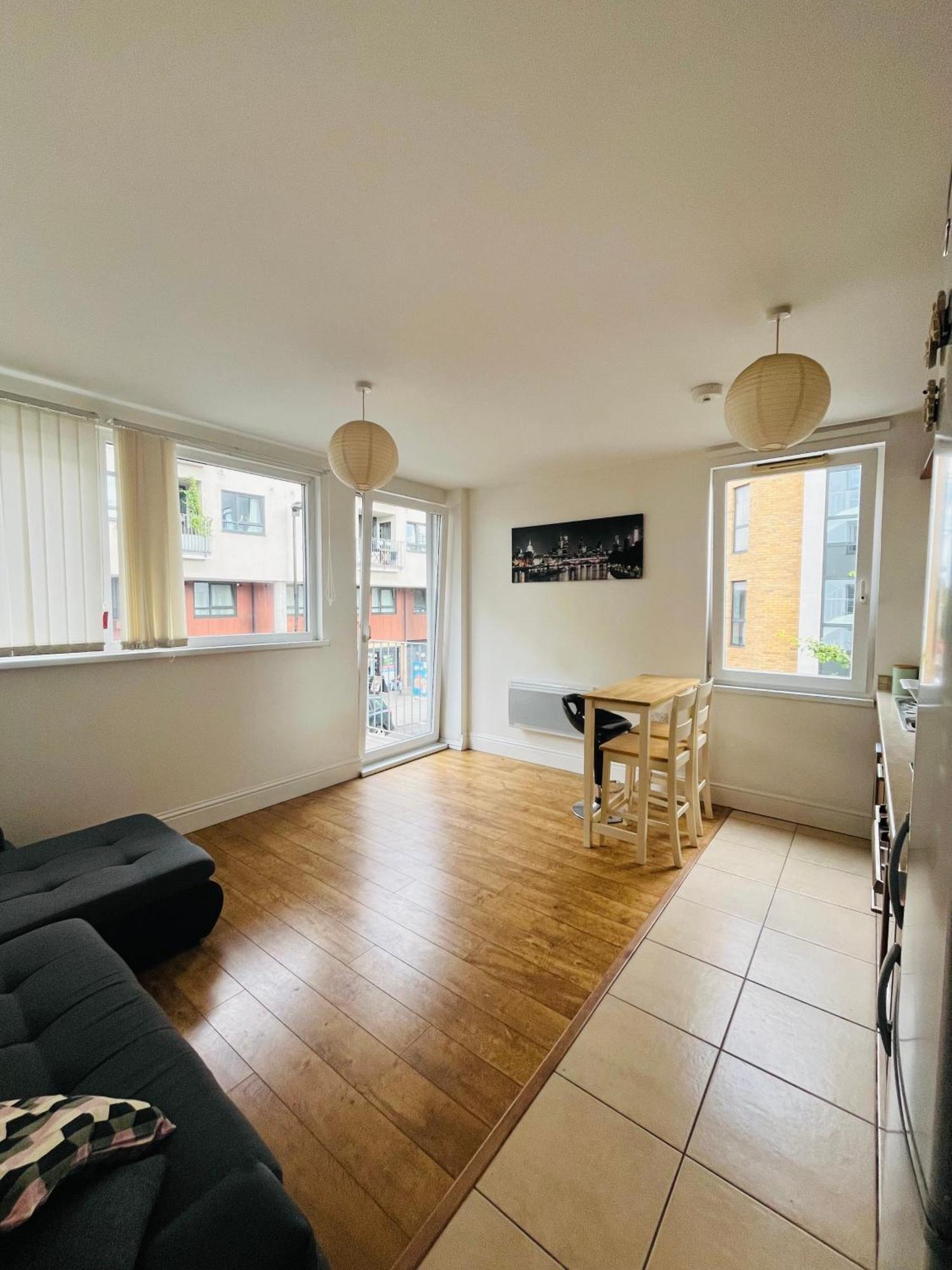 Апартаменты Modern Flat Near Transports *