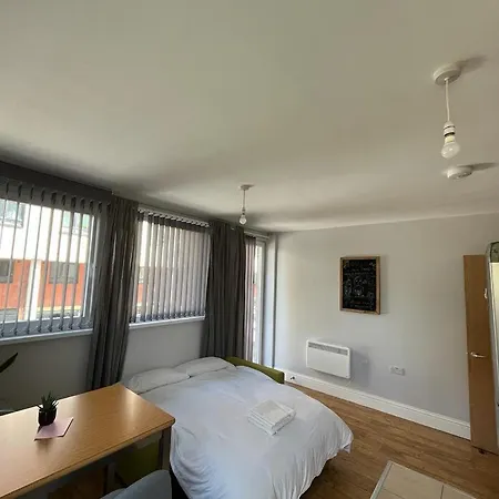 London Modern Flat Near Transports Apartment Exterior photo