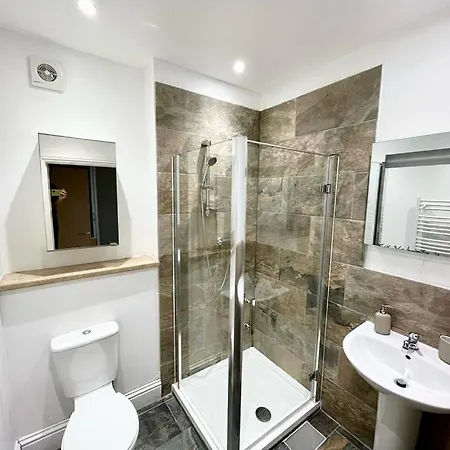 London Modern Flat Near Transports Apartment Exterior photo