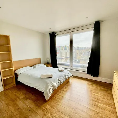 London Modern Flat Near Transports Apartment Exterior photo