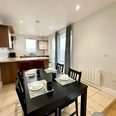 London Modern Flat Near Transports Apartment Exterior photo