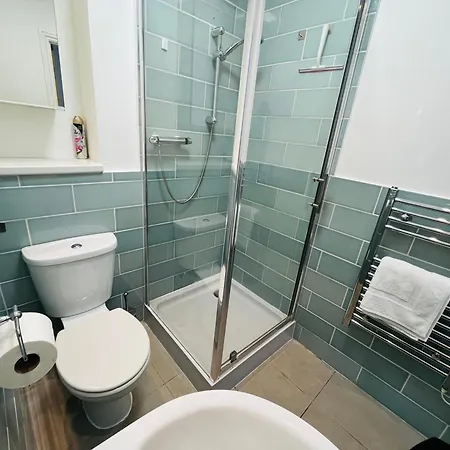 London Modern Flat Near Transports Apartment Exterior photo