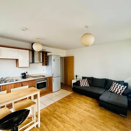 London Modern Flat Near Transports Apartment Exterior photo